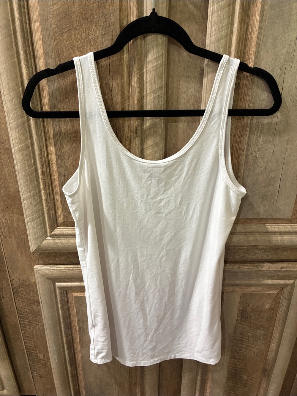 No Boundaries White Scoop Neck Tank Top - Picture 3 of 9